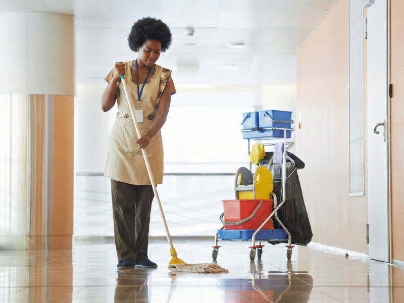 Trabalhadora é indenizada após ser vítima de discriminação racial no trabalho