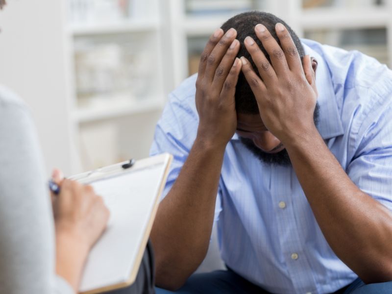 Bradesco é obrigado a reintegrar bancário dispensado durante quadro de adoecimento psíquico