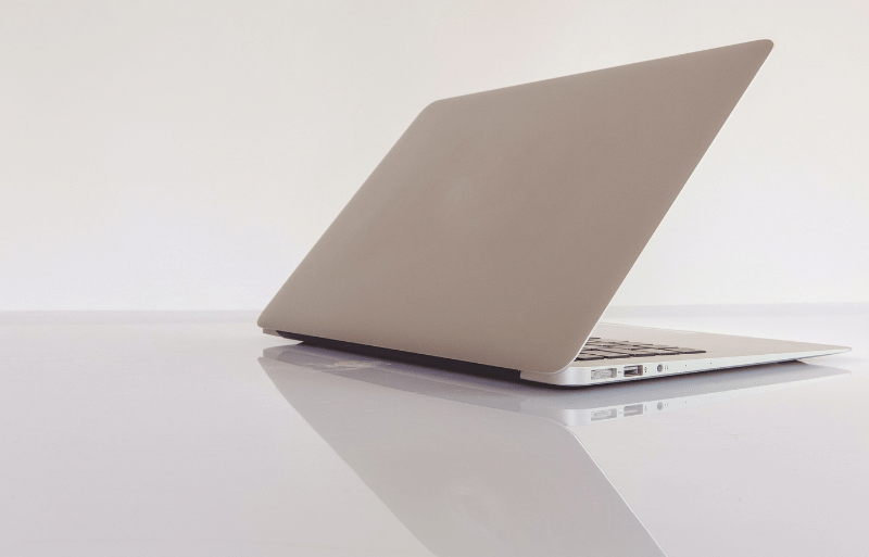 Consumidor que adquiriu notebook em site de e-commerce será indenizado