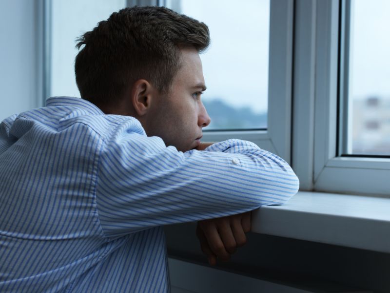 Trabalhador vítima de homofobia recebe R$ 10 mil de atacadista