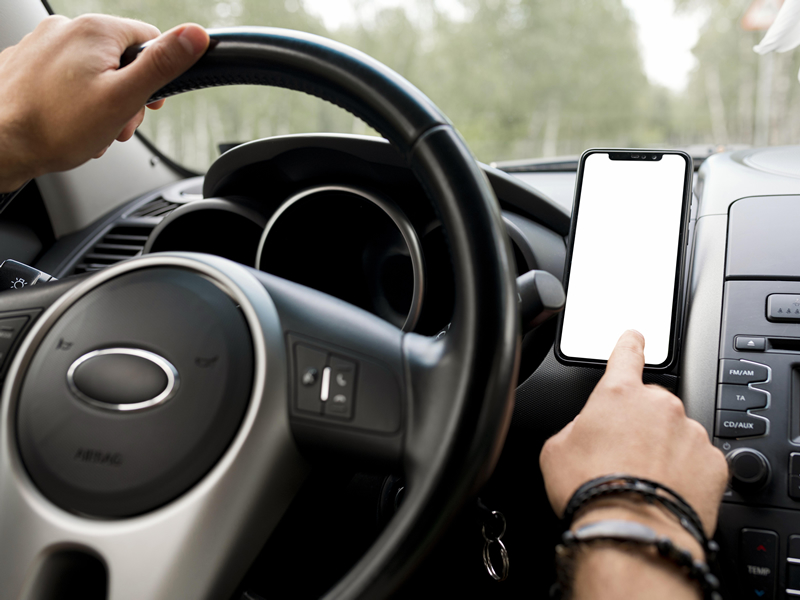 Empresa condenada a pagar horas extras a motorista de entrega que cumpria jornada controlada por app