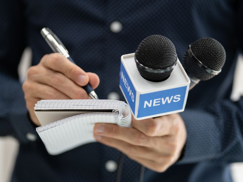Justiça condena emissora por submeter jornalistas a jornadas abusivas