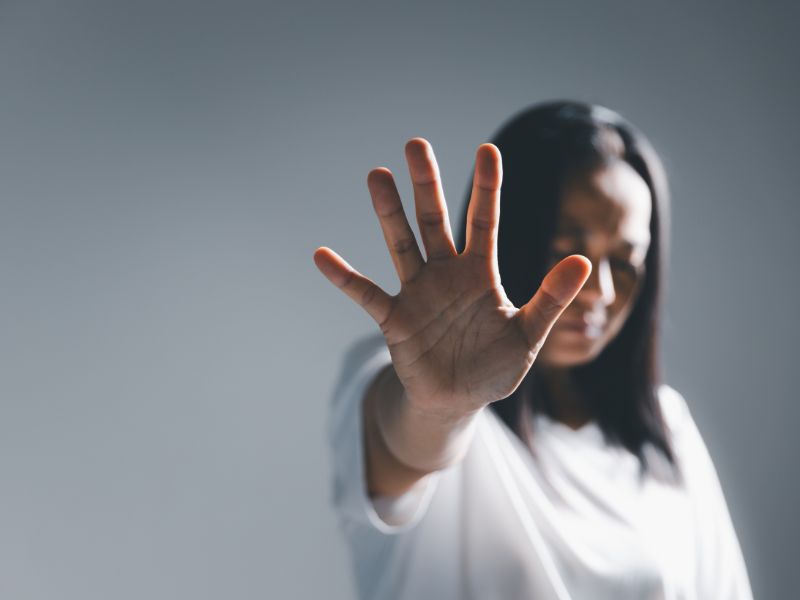 Trabalhadora demitida após afastamento por violência doméstica terá direito a indenização