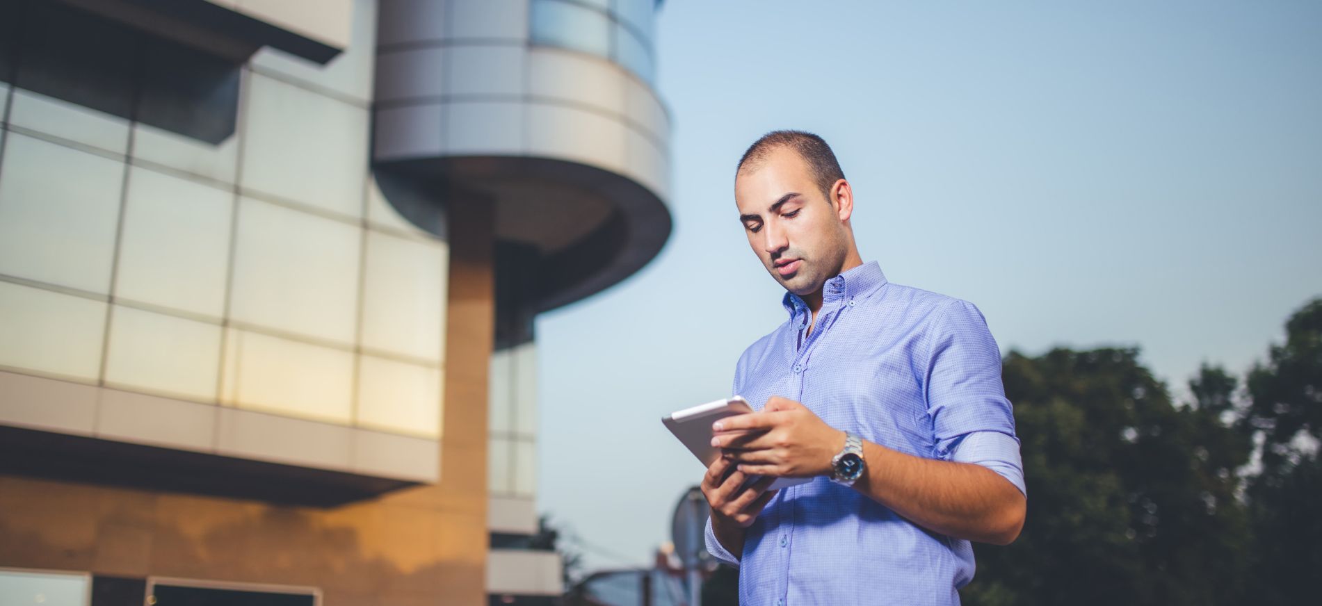 Trabalhador impedido de retornar ao trabalho após ação judicial tem direito à rescisão indireta