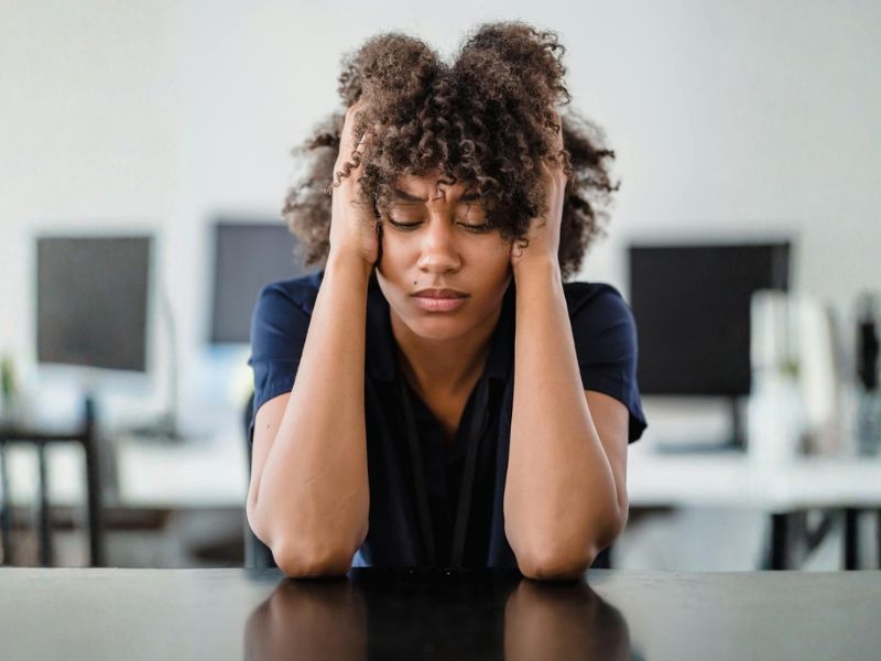 Janeiro Branco destaca a importância da saúde mental também no ambiente de trabalho