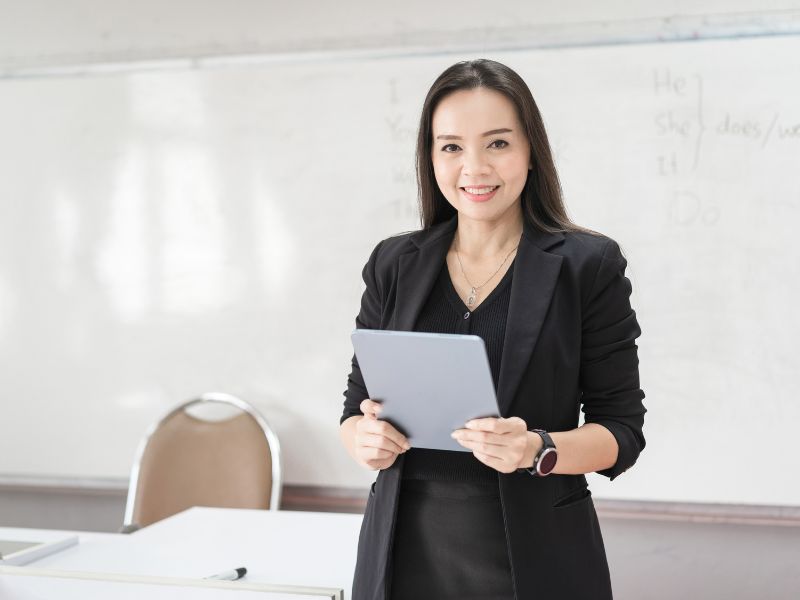 Professora deve ser indenizada após universidade excluir seu nome de trabalhos acadêmicos