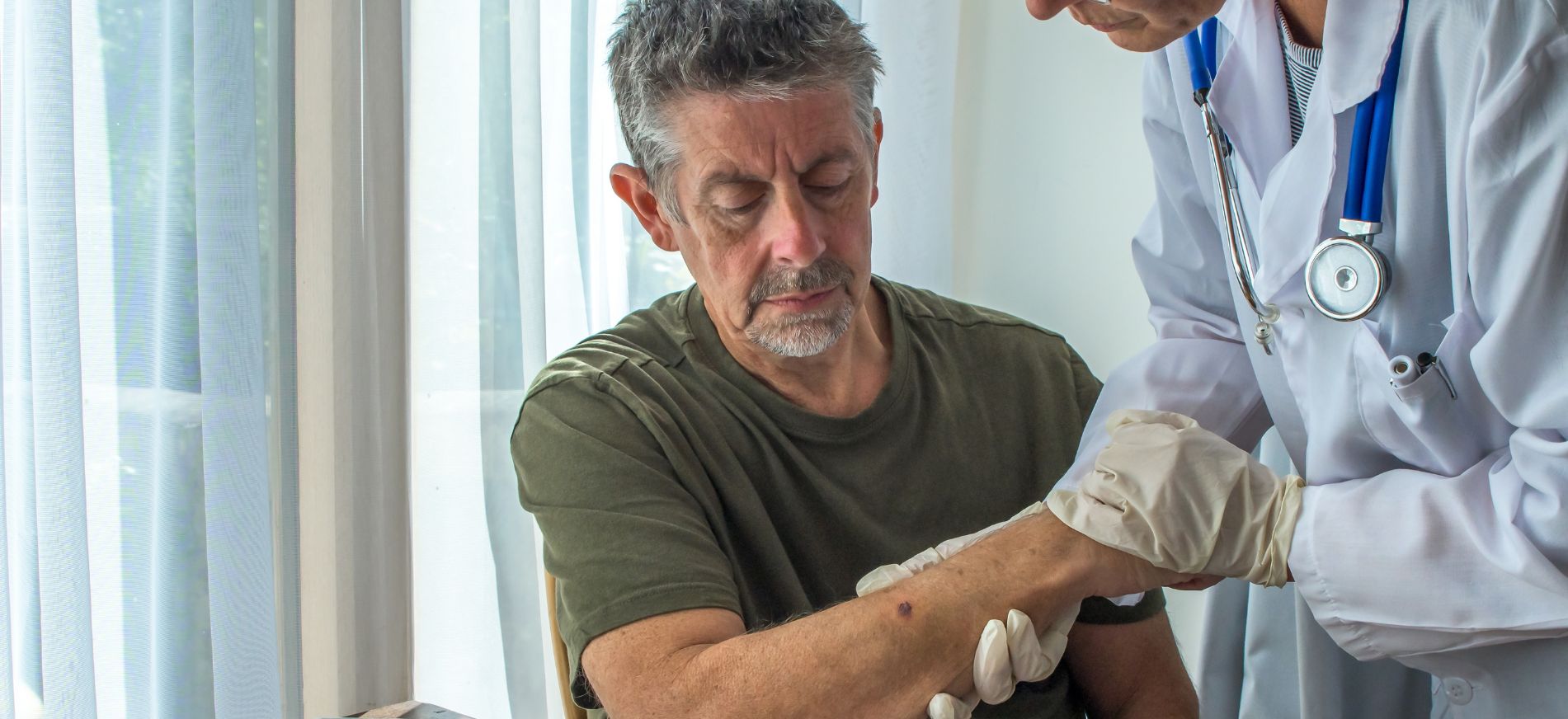 Dispensa de trabalhador com câncer de pele é discriminatória