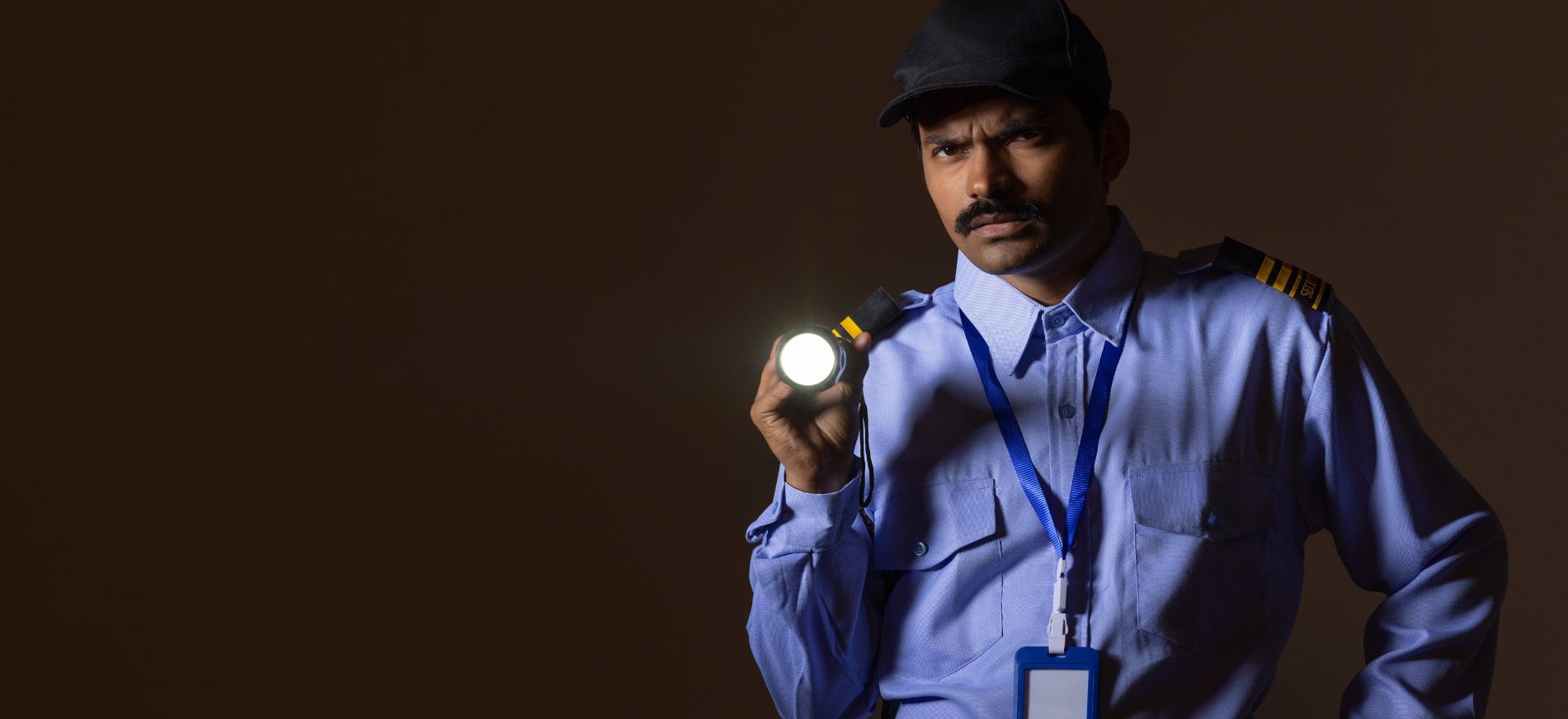 Vigia que trabalhava em condições degradantes receberá indenização e adicional de periculosidade